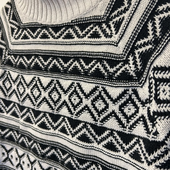 Chaps Women’s Sweater Black/White Size Medium - Picture 2 of 4